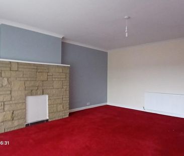 3 bedroom flat to rent - Photo 6