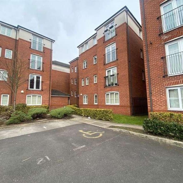 St. Michaels View, Widnes, WA8 - Photo 1