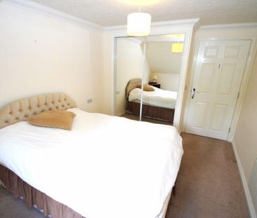 2 bedroom retirement property to rent - Photo 5