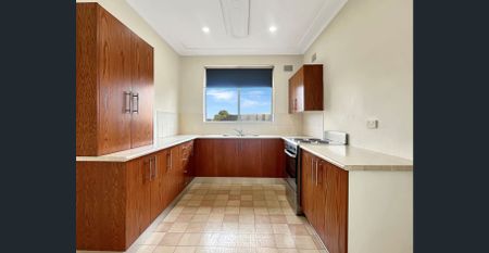LONG TERM TENANTS WANTED! SEFTON SELECTIVE HIGH SCHOOL CATCHMENT AREA! - Photo 5