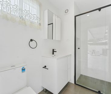 Spacious 3-Bedroom Brick Home in Popular Yagoona West - Photo 6