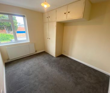 2 bedroom semi-detached house to rent - Photo 6