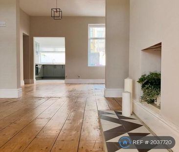 3 bedroom terraced house to rent - Photo 3
