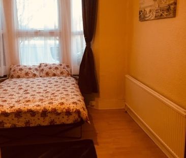 Studio Flat, Wimborne Road, N17 - Photo 2