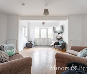 6 bedroom detached bungalow to rent - Photo 1