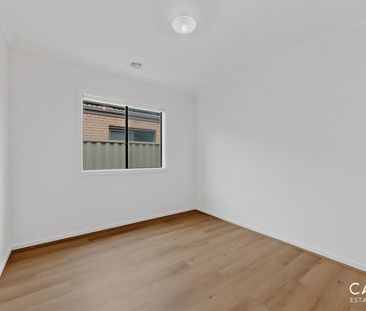 12 Dash Drive, Cranbourne East - Photo 3