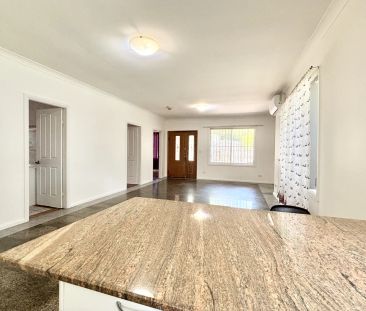 Modern Living in a Prime Homebush West Location - Photo 4