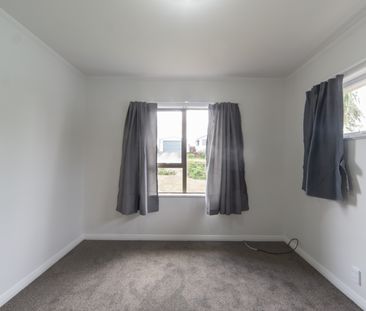 Three Bedroom Home - Photo 5