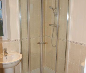 3 bedroom end of terrace house to rent - Photo 6