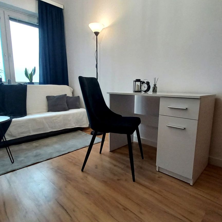 Pokój, Aleja Solidarności - Zdjęcie 1