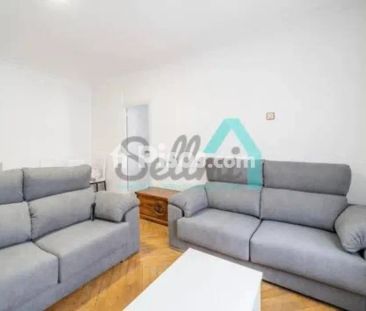 Piso en alquiler en Centro - Photo 2