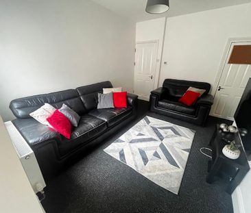 4 bedroom house to rent - Photo 1