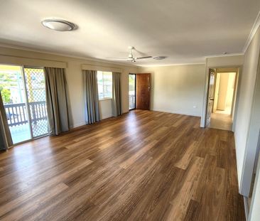 Family Home in Prime Location! - Photo 2