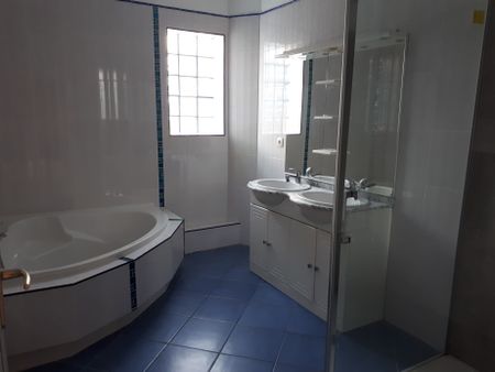 Location Maison 6 pièces 136m² FROUZINS 31270 - Photo 4