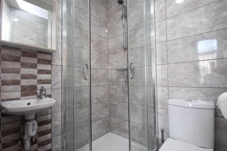 1 bedroom house of multiple occupation to rent - Photo 3