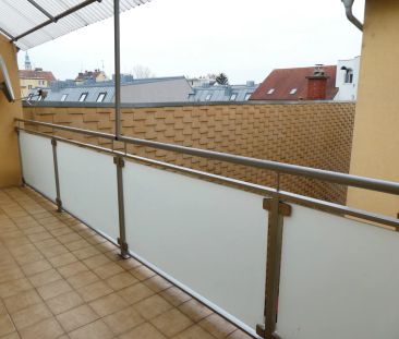 INNENHOFLAGE: sonnige, helle Single/Pärchenwohnung mit Balkon in Ze... - Photo 4