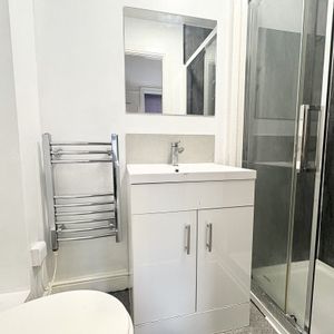 Devonshire Street, KEIGHLEY - Photo 2