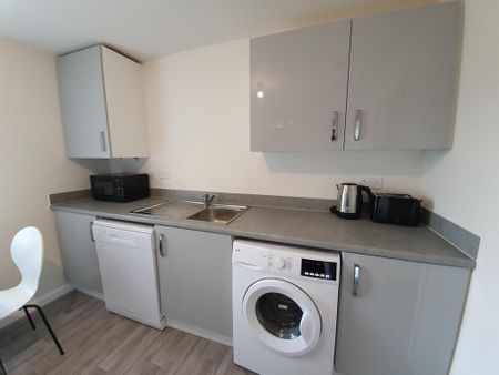 2 bedroom flat to rent - Photo 5
