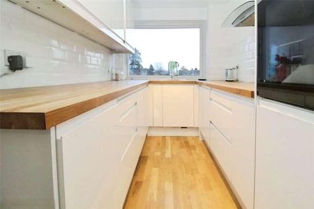 Carlton Close, Upminster, RM14 - Photo 5