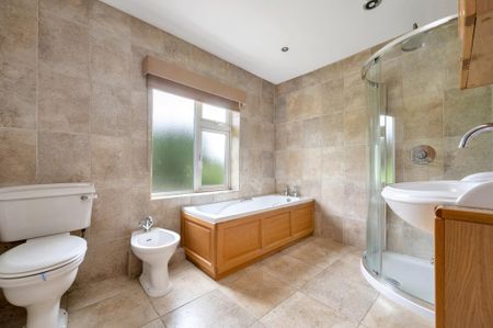 3 bedroom detached house to rent - Photo 2