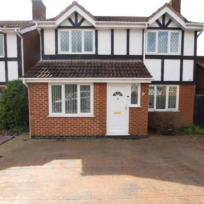 4 bedroom detached house to rent - Photo 1