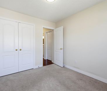 For Lease - 8 Gateway Court, Whitby, Ontario - Photo 5
