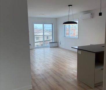 542 Rue Saint-Michel, Sherbrooke, (Vacant) QC J1E 2L1 - Photo 1