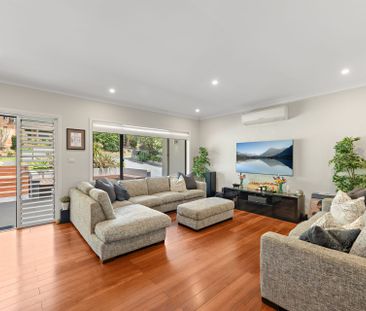 Charming Family Home - Photo 1