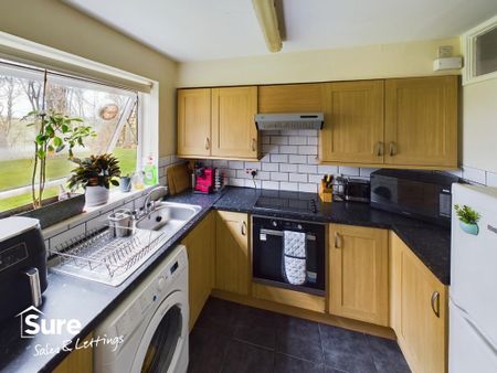 2 bedroom apartment to rent - Photo 5