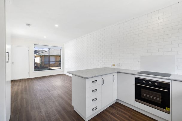 Unit 1/21-23 Longley Street, Alfredton - Photo 1