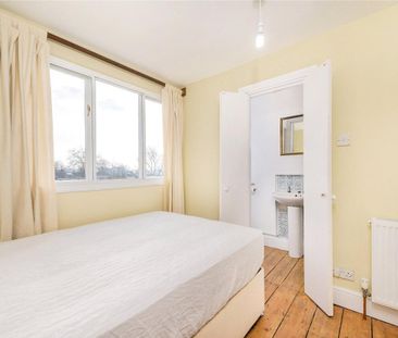 1 bedroom flat in Camden - Photo 1