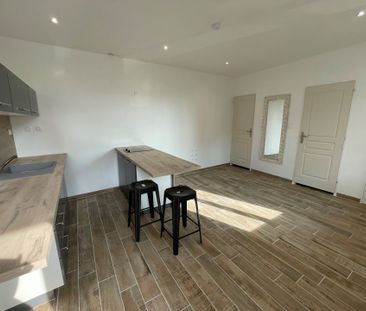 STUDIO 23m² A LOUER FONTAINE - Photo 4