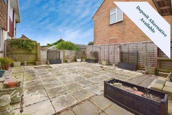 3 bedroom end of terrace house to rent - Photo 1