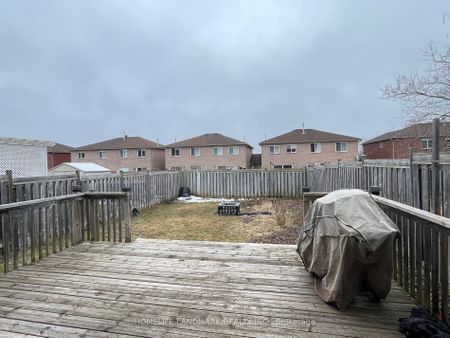 Semi-Detached Home For Lease | S8117210 - Photo 2