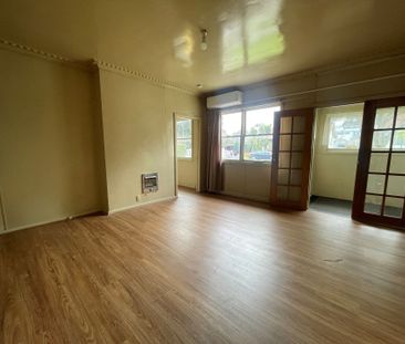 Updated 2-Bedroom + Study Unit in Central Dandenong - Photo 5