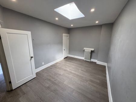 For Lease - 722A Queen Street, Toronto, Ontario - Photo 4