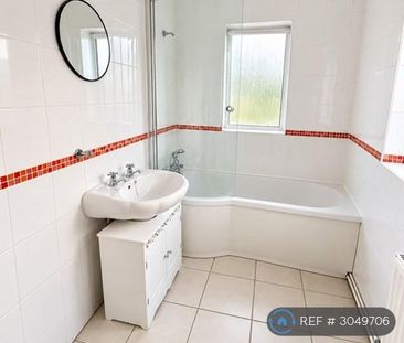 2 bedroom terraced house to rent - Photo 2