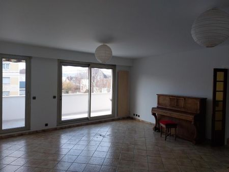 Location Appartement 4 pièces 108m² VERNON 27200 - Photo 2