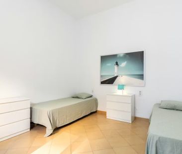 Carrer Martínez Cubells, Valencia, Valencian Community 46002 - Photo 4