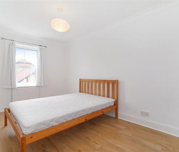 4 bedroom terraced house to rent - Photo 4