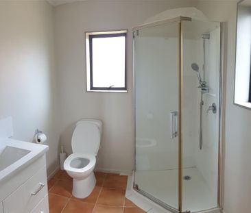 MANGERE EAST - Short Distance to Middlemore Hospital - Photo 3