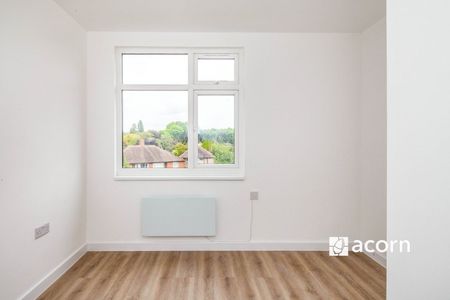 Flat to rent - Worsley Bridge Road, London, SE26 - Photo 4