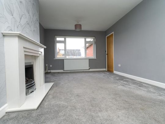 2 bedroom semi-detached bungalow to rent - Photo 1