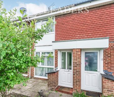 2 bedroom mid-terrace to rent Ravens Way, PO22 - Photo 3