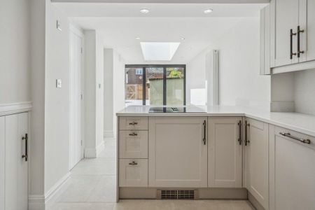 2 bedroom terraced house to rent - Photo 3