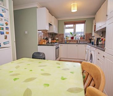 3 bedroom terraced house to rent - Photo 6