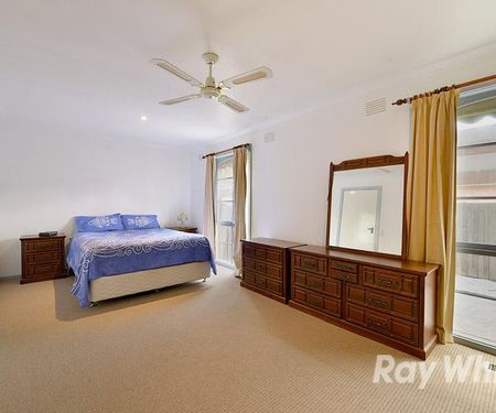 A HOME FOR RELAXING AND ENTERTAINING - Photo 3