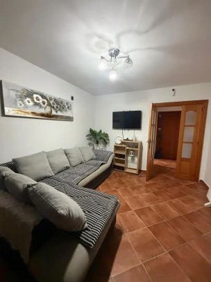 Piso de alquiler en Calle Simeon Gimenez Reyna, Carranque - Haza Cuevas - Photo 1