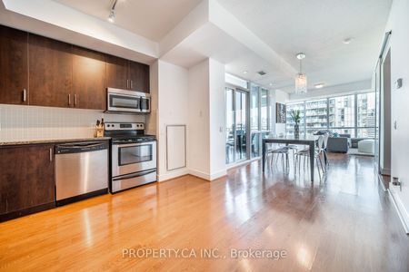 Vu Condos and Lofts - Photo 4