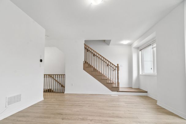 For Lease - 70 Huguenot Road, Oakville, Ontario - Photo 1